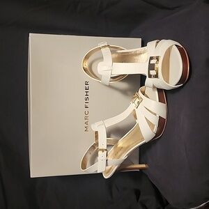 White 4" heel Marc Fisher women's shoe